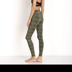 ALO Yoga Green Patterned Leggings